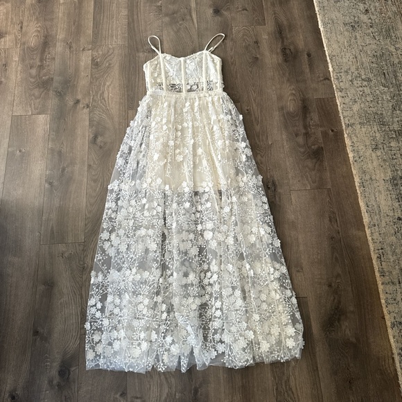 Altar’s State White Floral Lace Dress - Picture 4 of 7